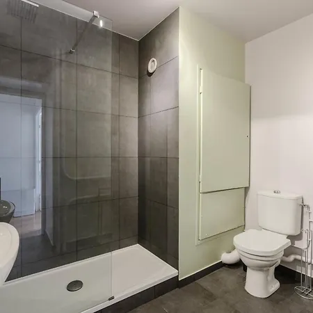 Apartment With Balcony Near Paris *